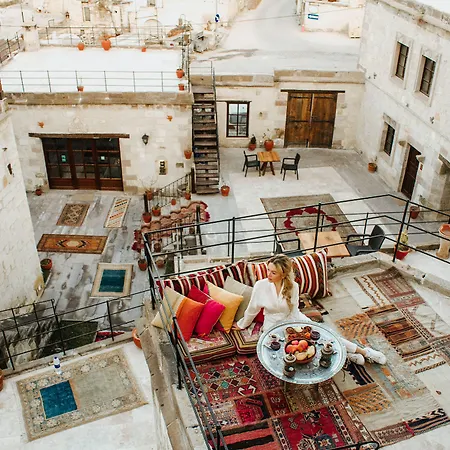 Artemis Cave & Spa- Adults Only 호텔