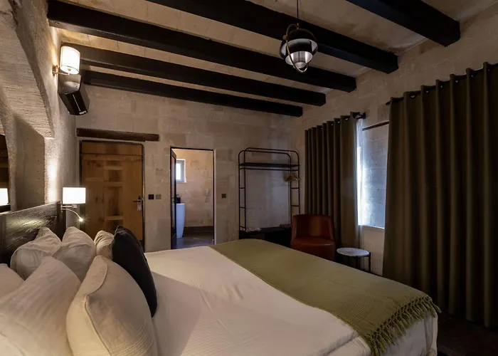 Artemis Cave & Spa- Adults Only 2*